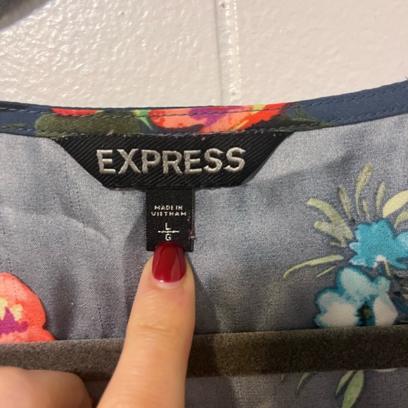 Express - Picture 2 of 3